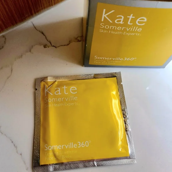 15 Kate Somerville Somerville360° Face and Body Self Tanning Towelettes